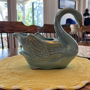 Vintage USA 281 Aqua Blue Swan Potter Planter